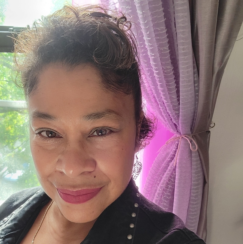 Meet your Posher, Diana